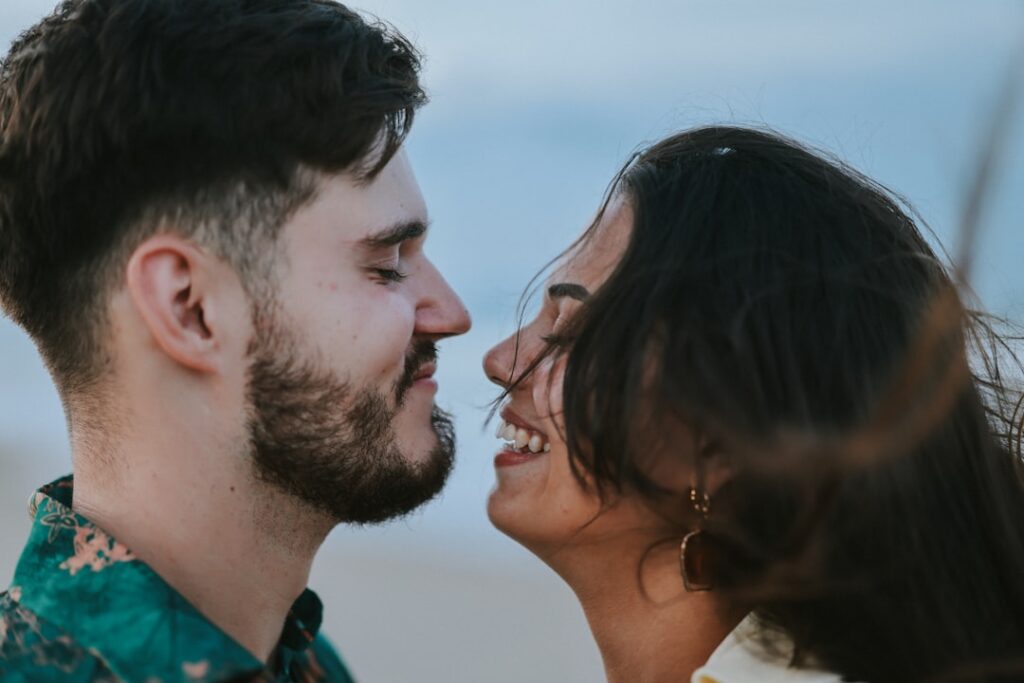 地方在住者の婚活戦略|都市部との違いと攻略法 unsplash 3431